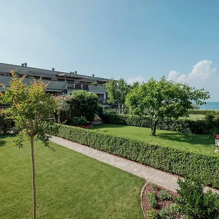 Giardino Sul Garda בית נופש סירמיונה